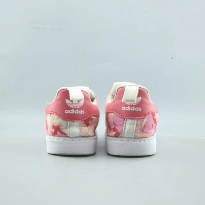 SUPERSTAR