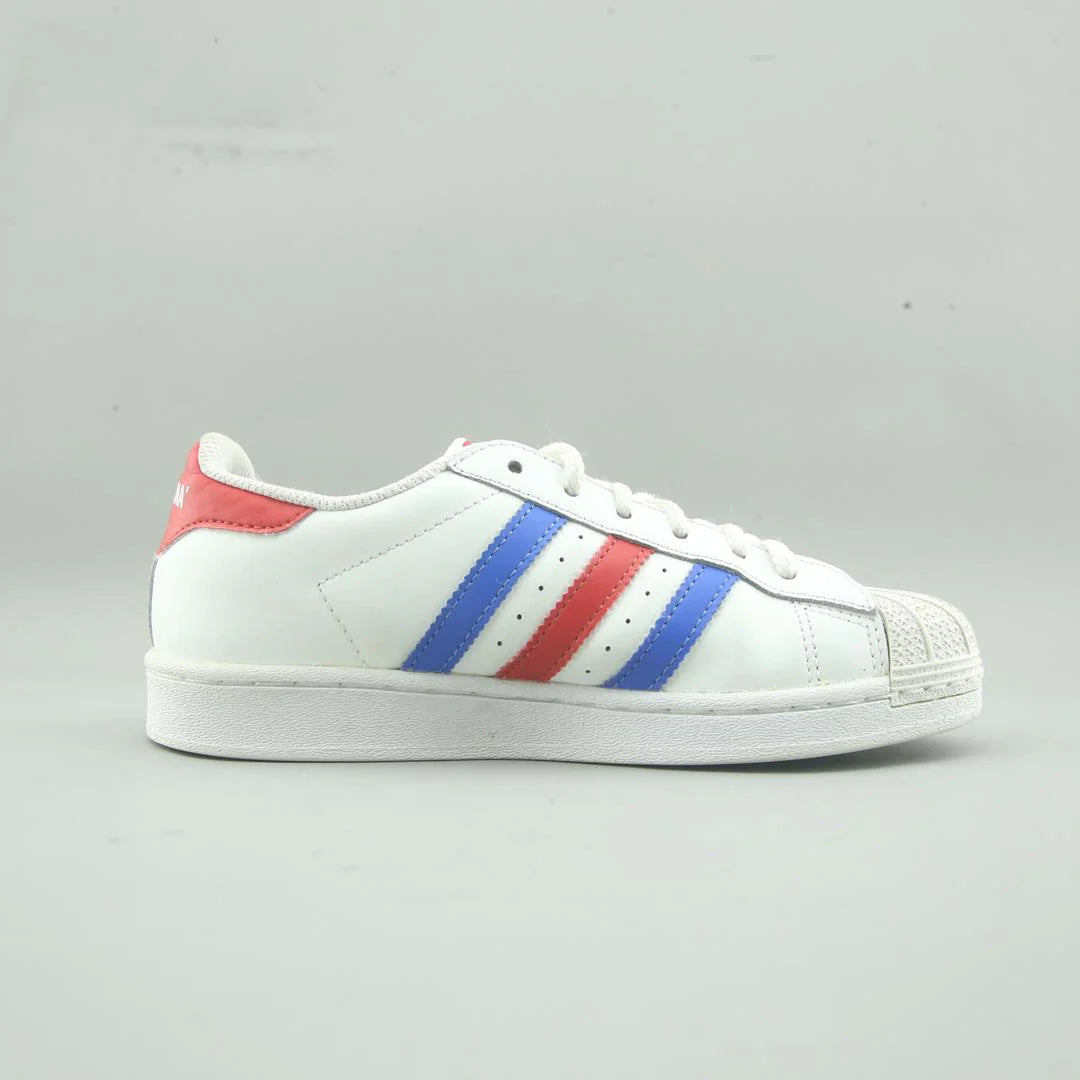 SUPERSTAR