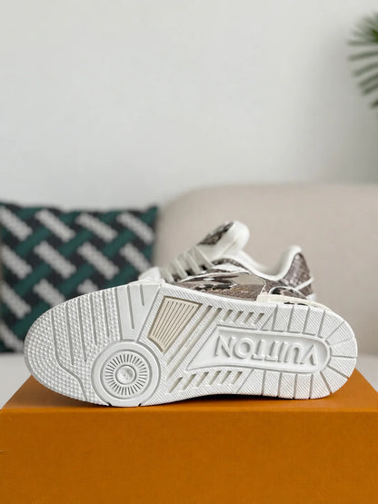 LV Trainer Brown