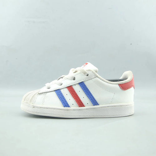 SUPERSTAR