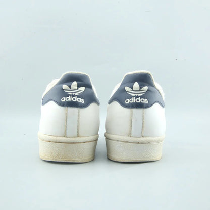 SUPERSTAR