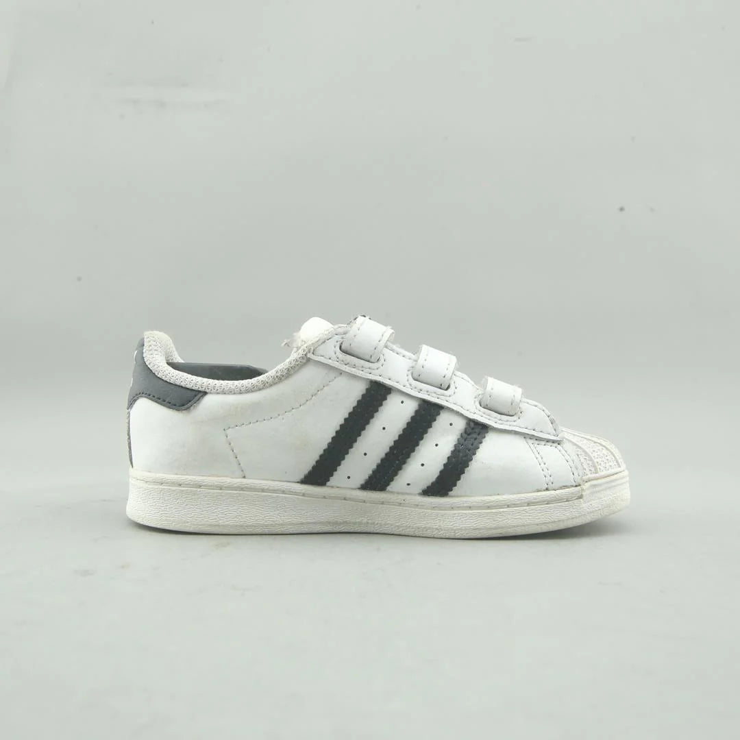 SUPERSTAR